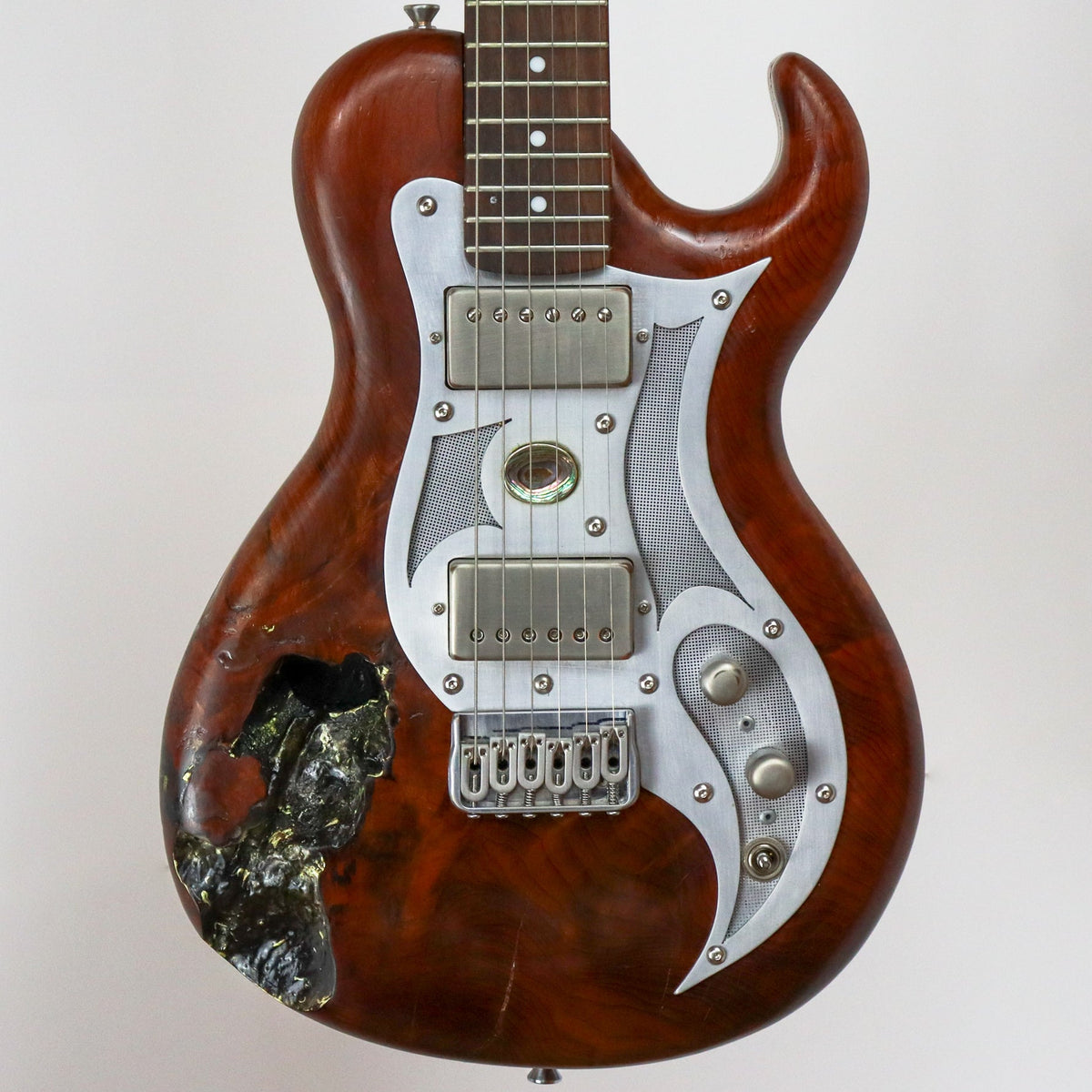 AM Guitars #0041 Ancient Sequoia w/hardshell case