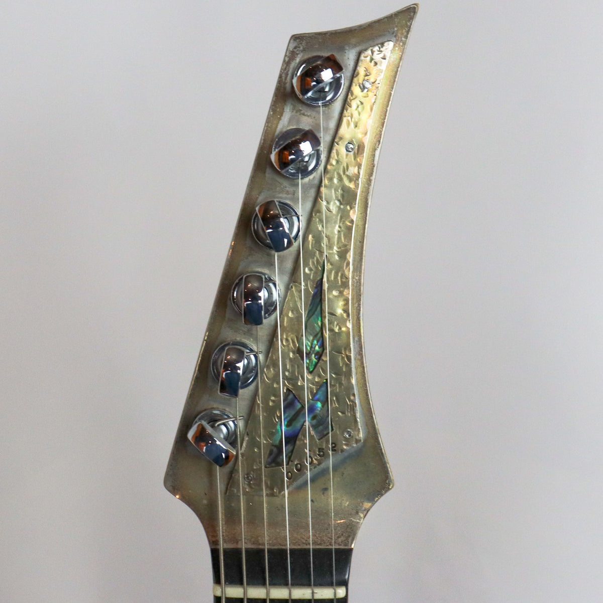 AM Guitars #00052 Ebony/Silver w/hardshell case